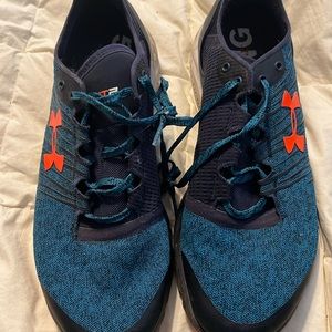 Under Armour running shoes will combine shipping. Make an offer